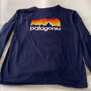 Patagonia Men’s Long Sleeve Shirt (Navy Blue)